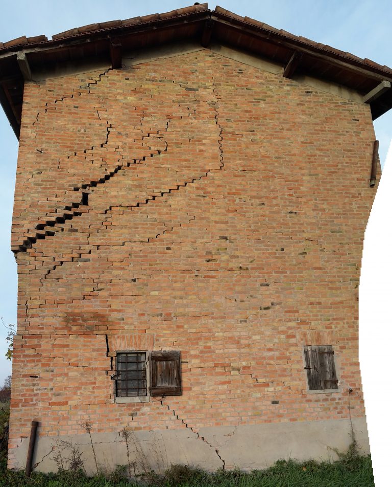 Il Cedimento Delle Fondazioni Continue Di Un Edificio In Muratura Il